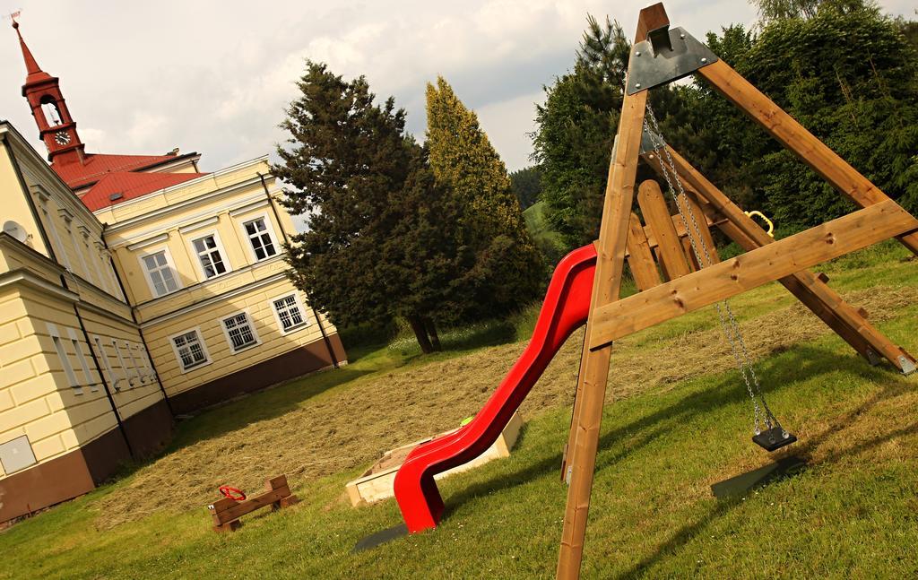 Penzion Zamek Rozsochatec Exterior photo